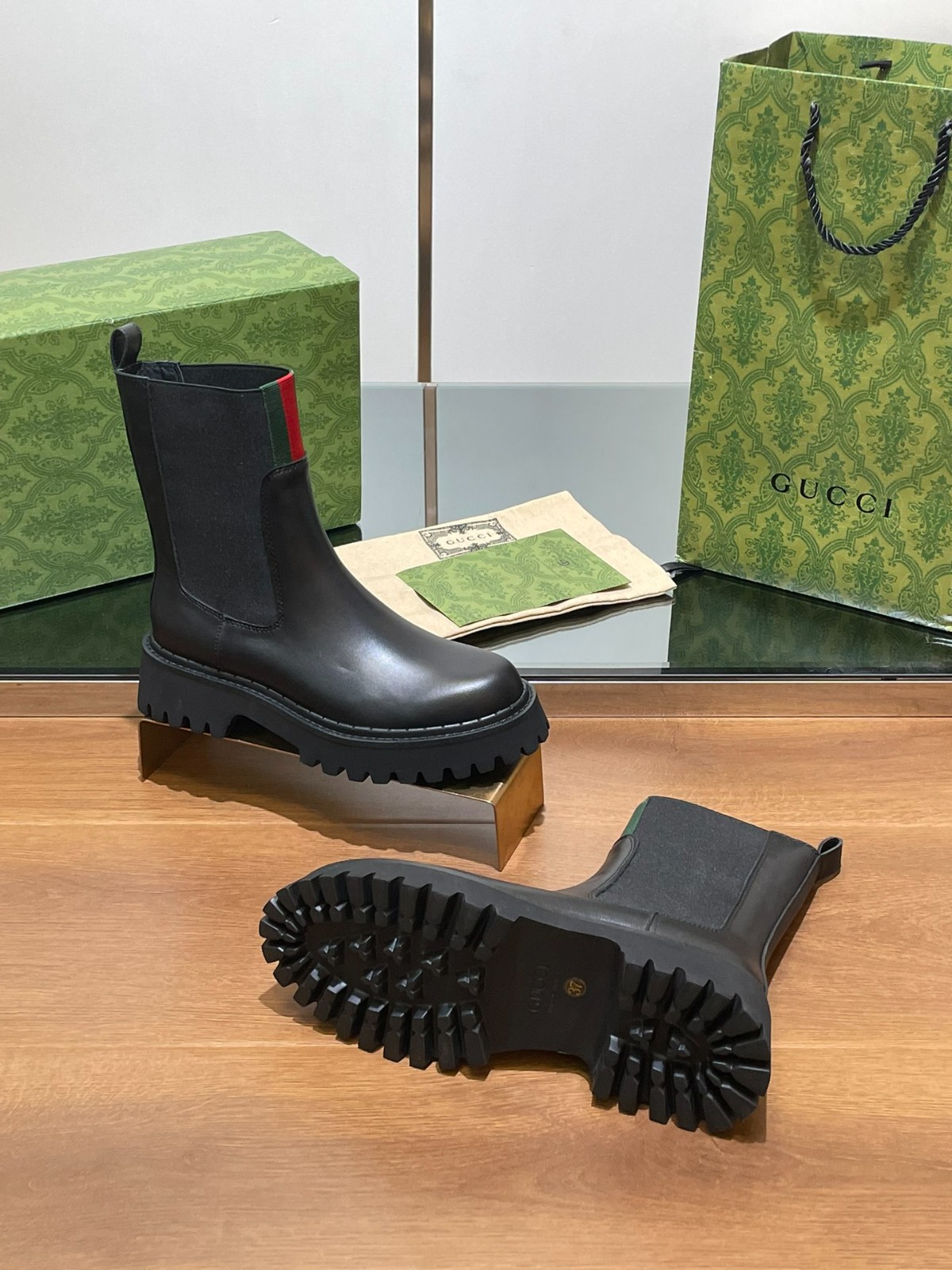 021 40123133 size 35-42