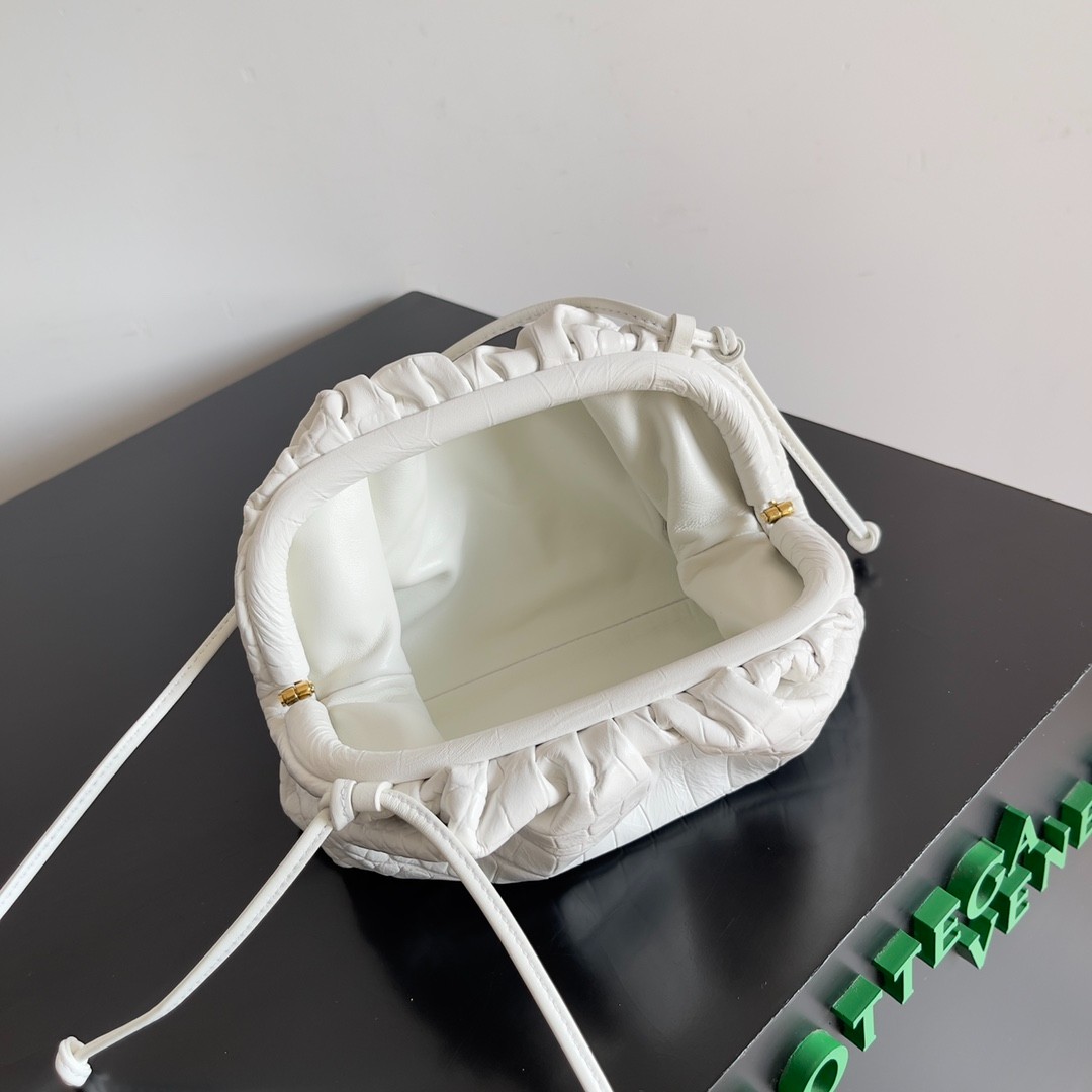 116 size 23x15x5cm