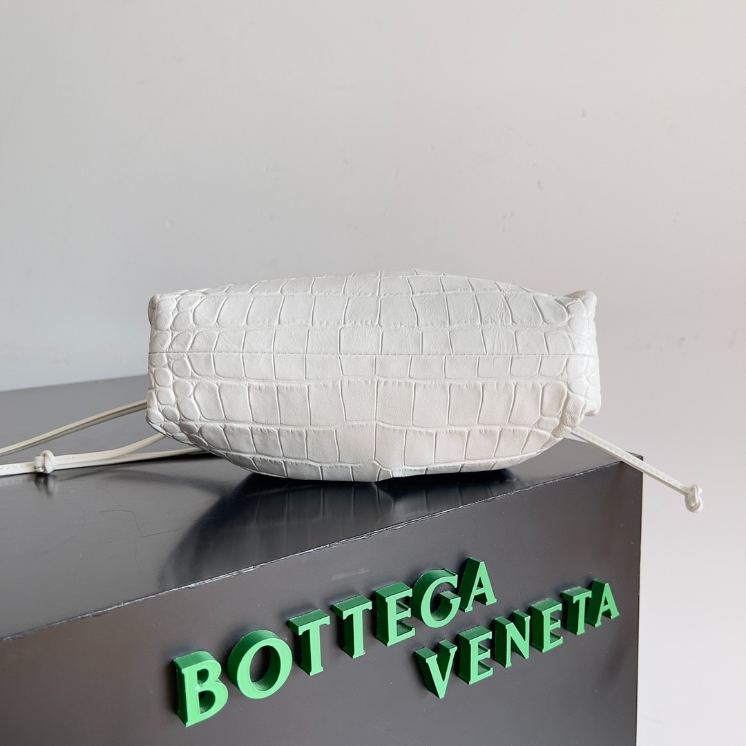 116 size 23x15x5cm