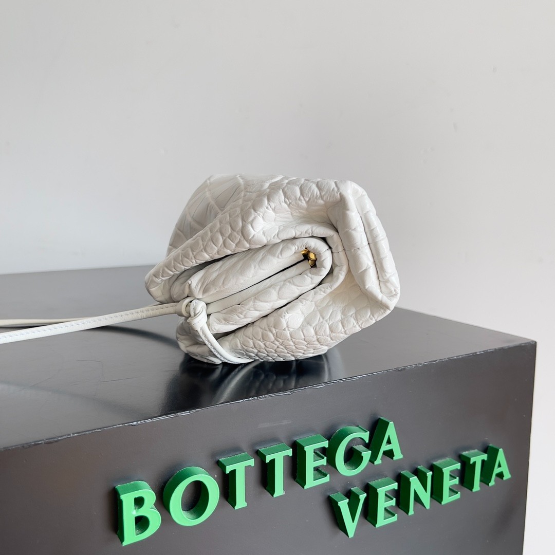 116 size 23x15x5cm