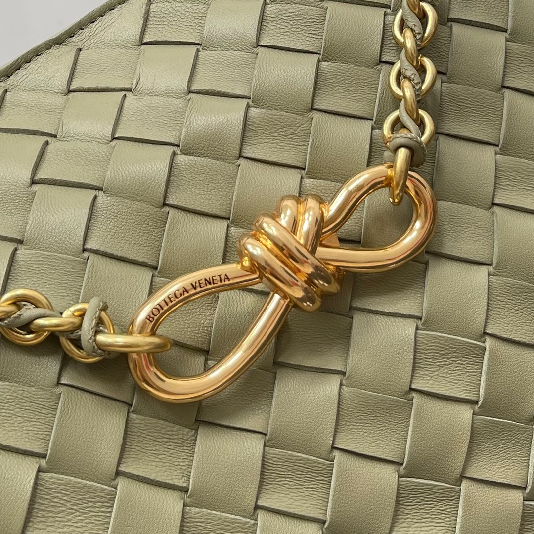 076 106123314 size 25×20×10.5cm