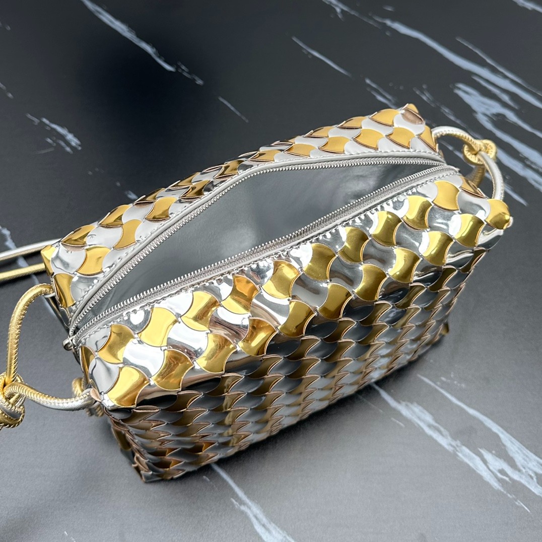 070 80123213 size 22x15.5x9cm