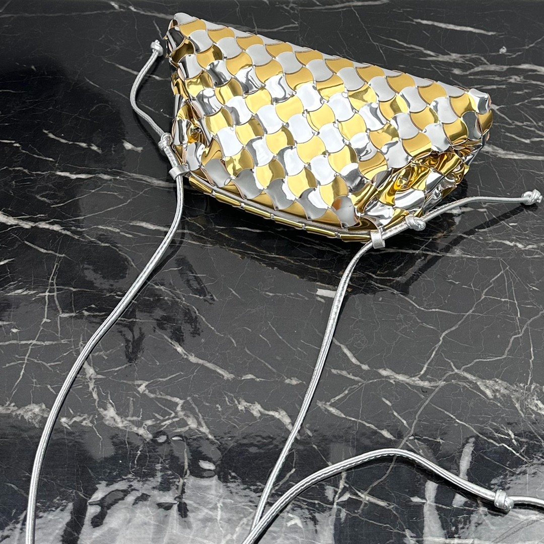 068 73123207 size 22x12x7cm