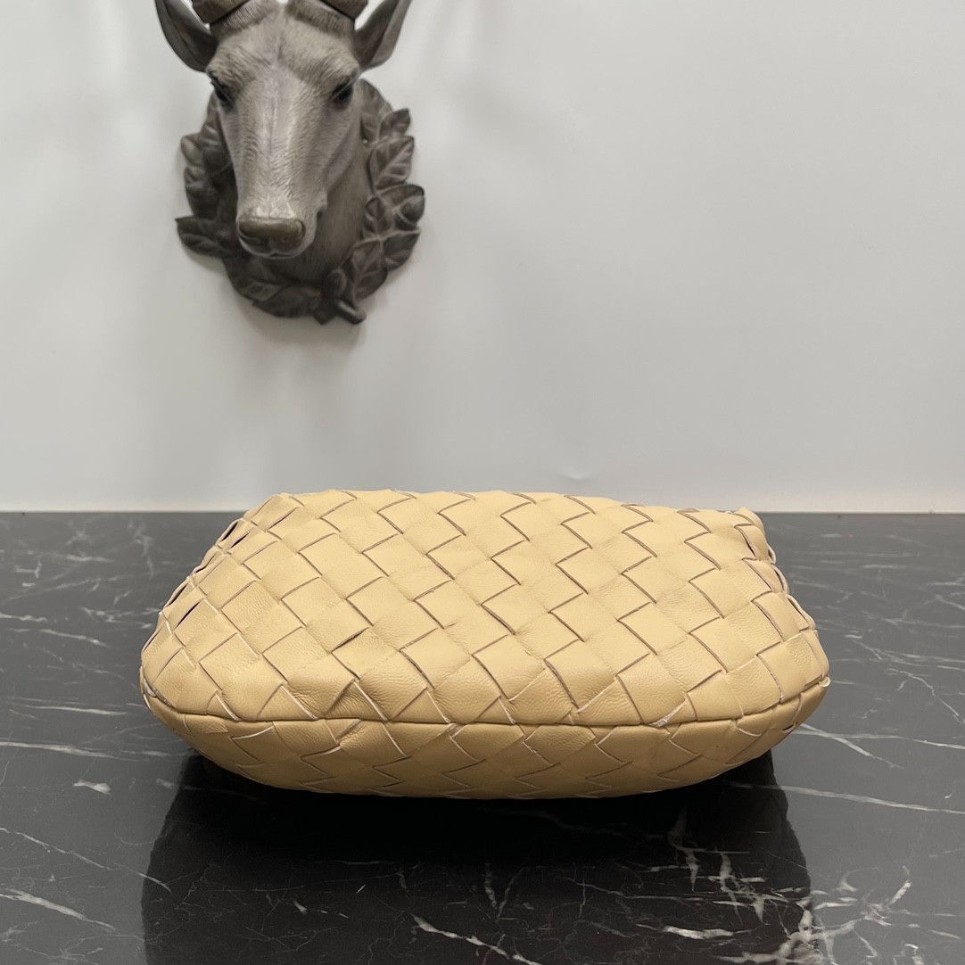 036 58123172 size 28×23×8cm