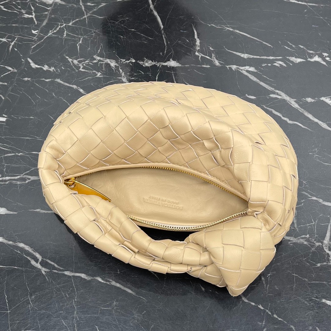036 58123172 size 28×23×8cm