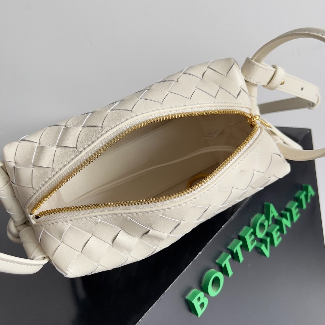 006 82123216 size 19x12x9cm