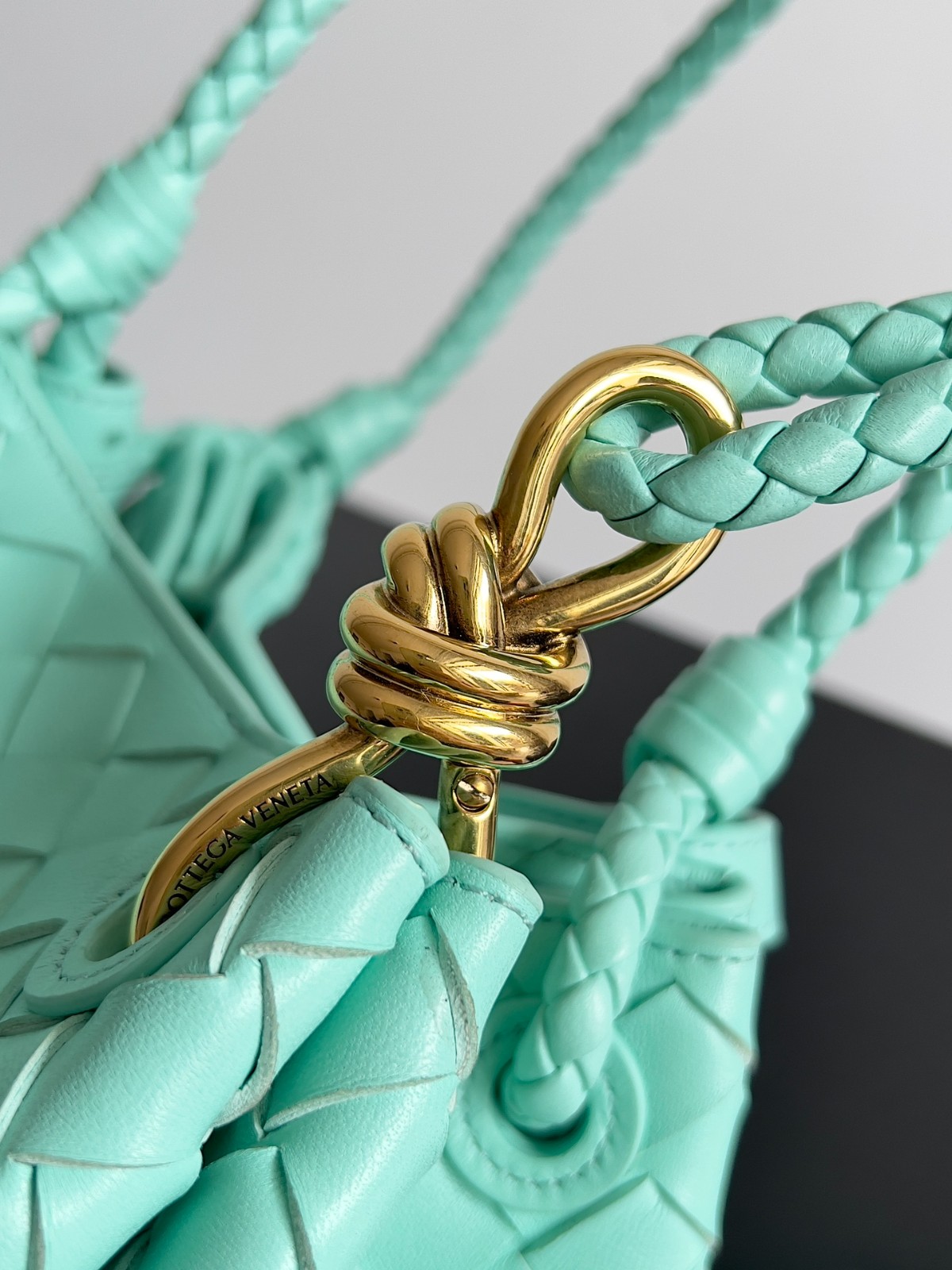 005 98123264 size 21x17x16.5cm
