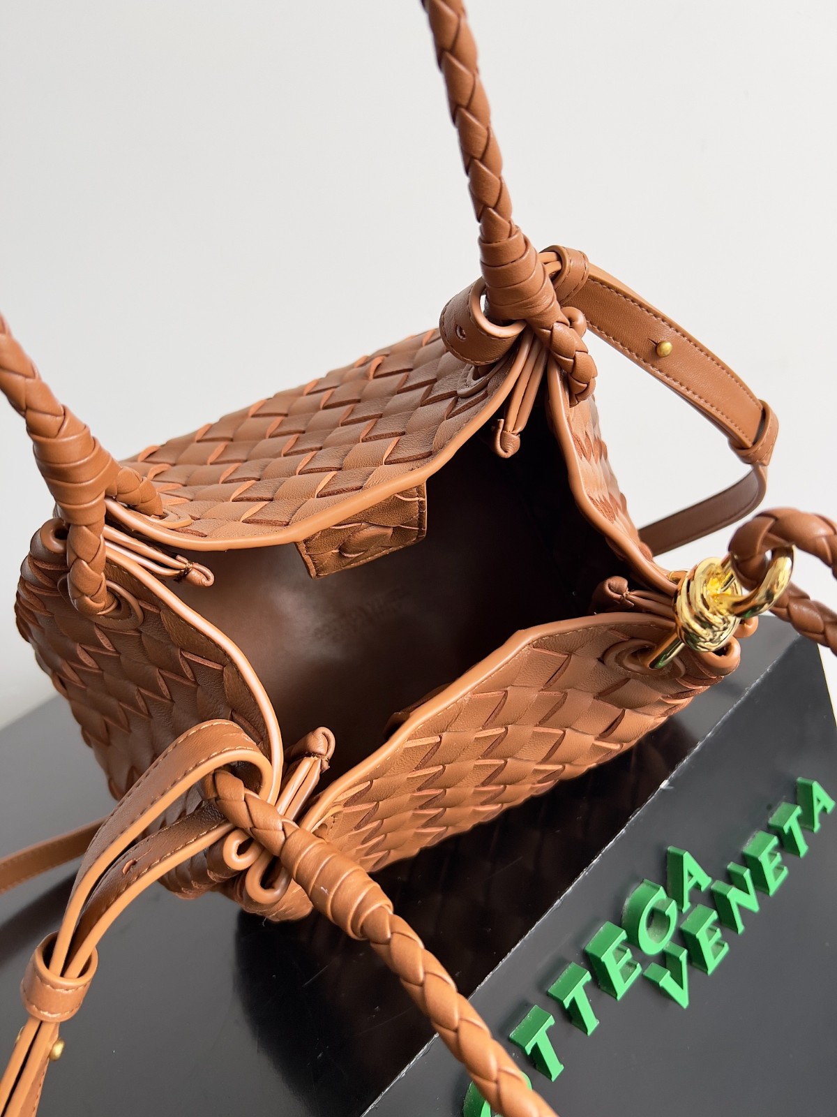 004 98123264 size 21x17x16.5cm