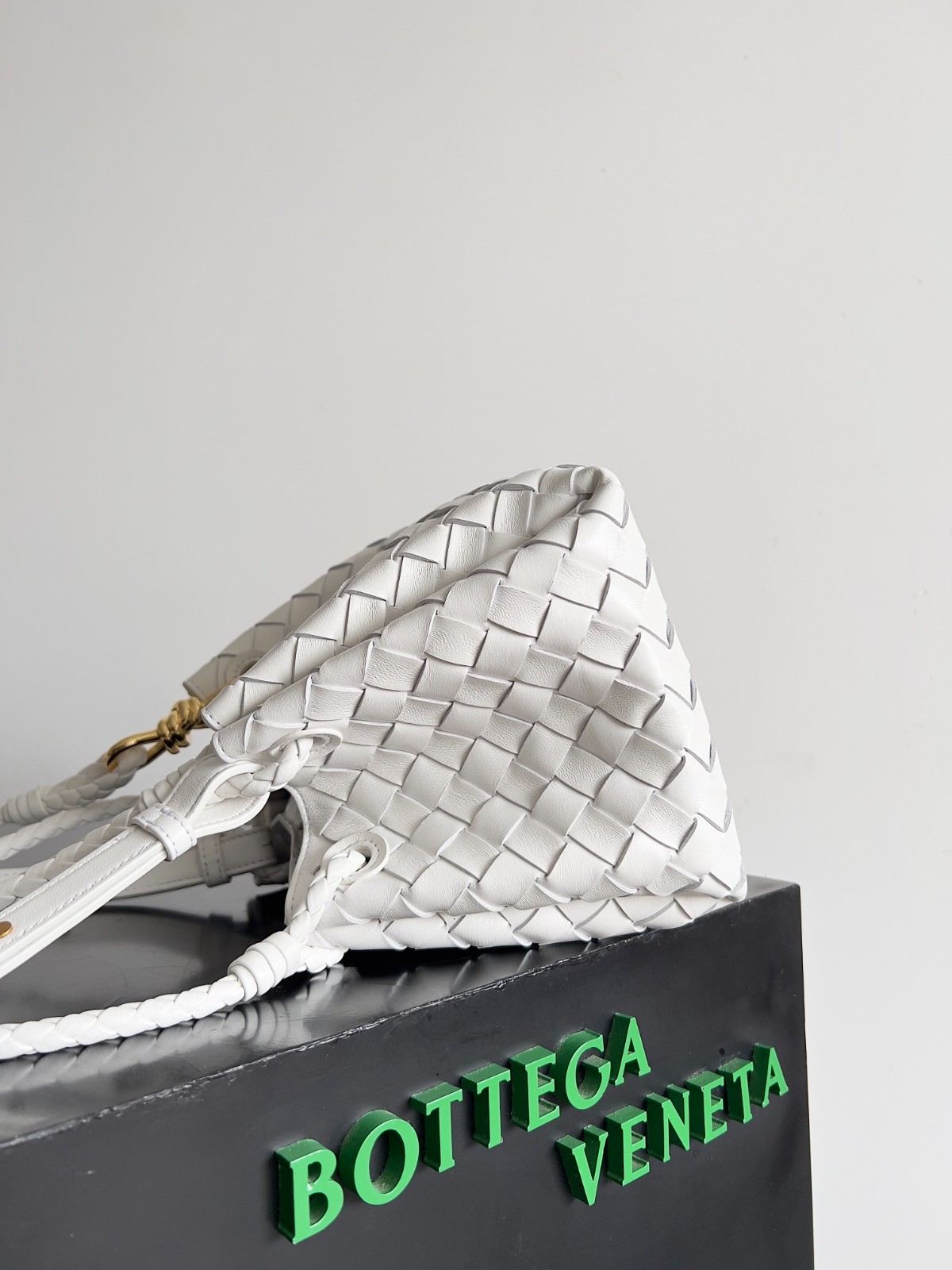 001 98123264 size 21x17x16.5cm
