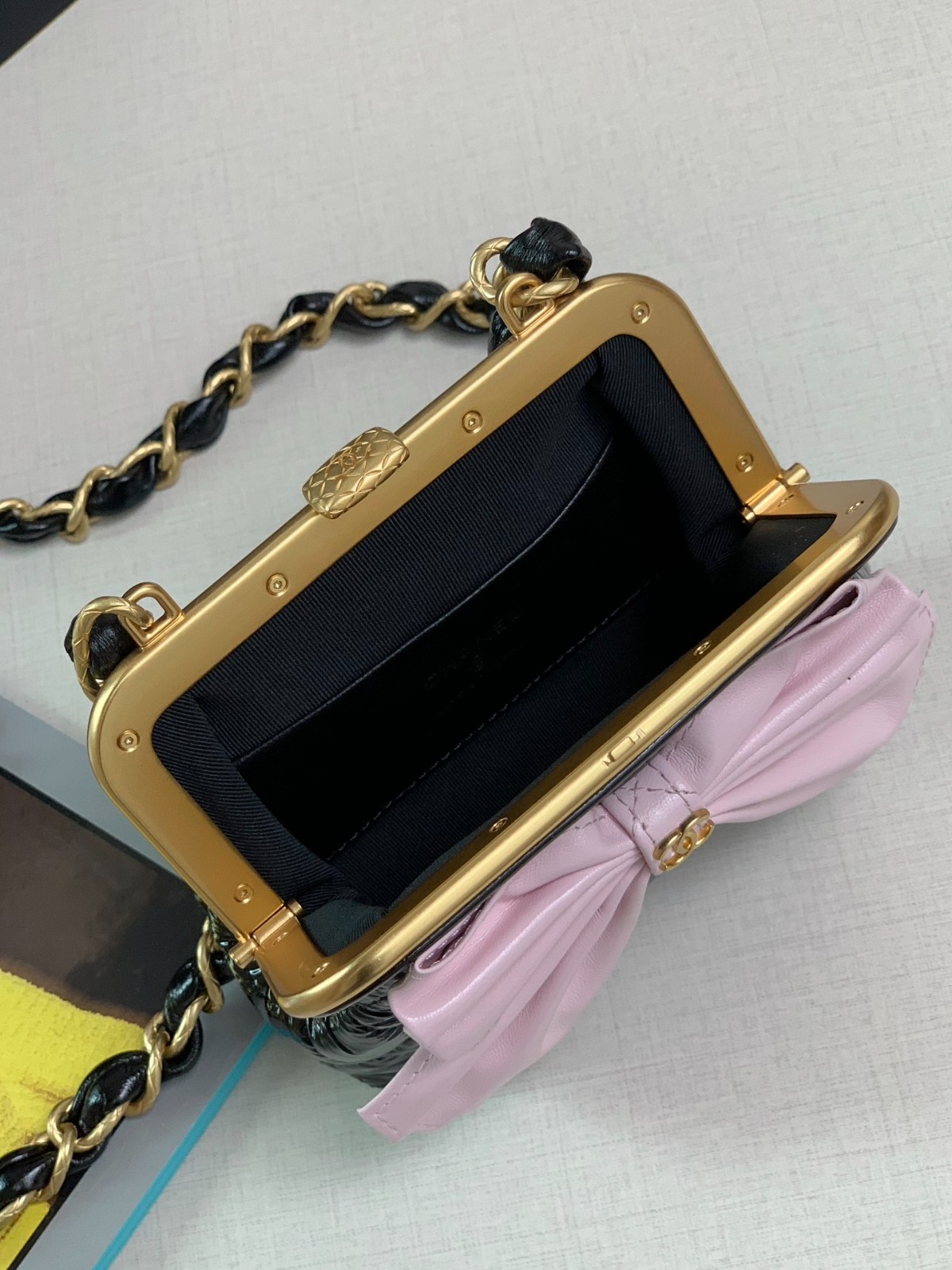 056 68123201 size 13x10x3.5cm