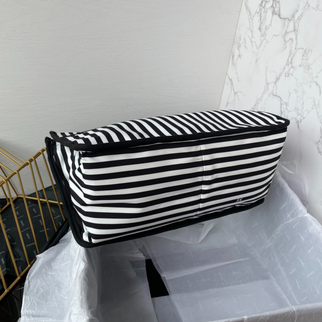 043 size 36x29x18cm