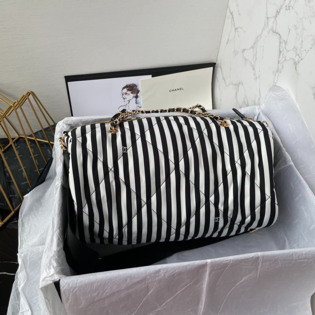 037 size 20x35x18cm