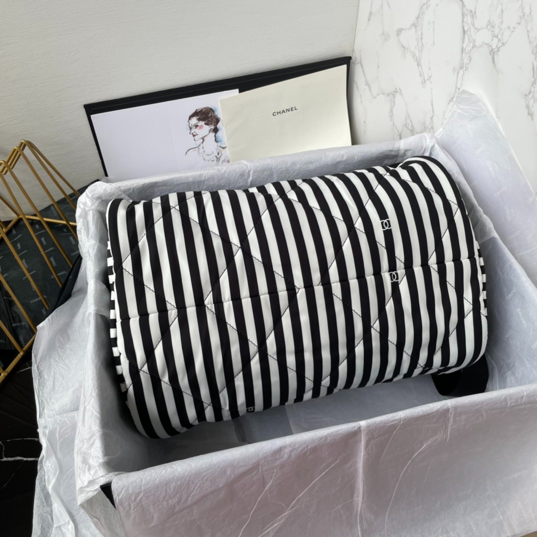 037 size 20x35x18cm