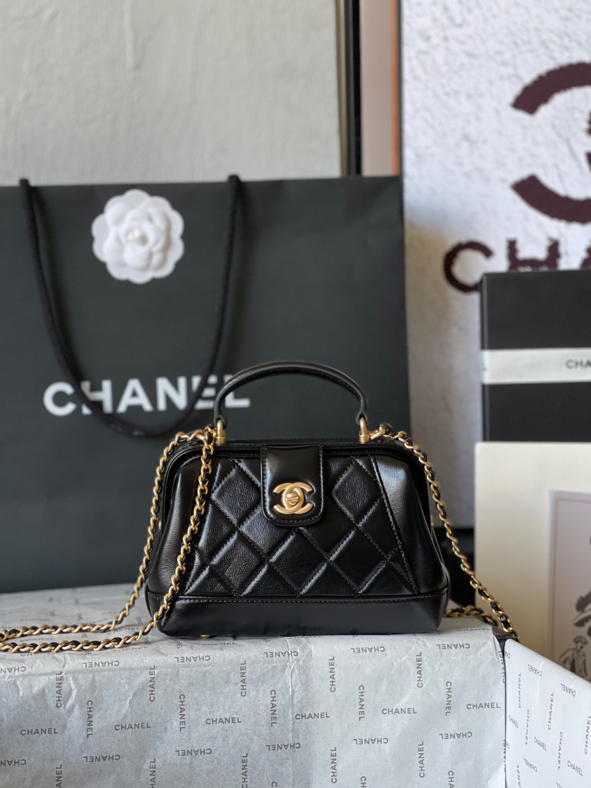 028 68123199;78123221 size 12×18×7cm;size 16×23.5×8cm