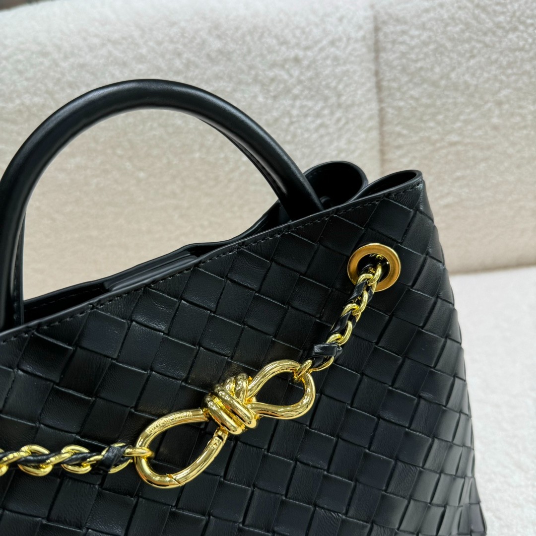 002 002#212-BV-bags-01-2024SS
