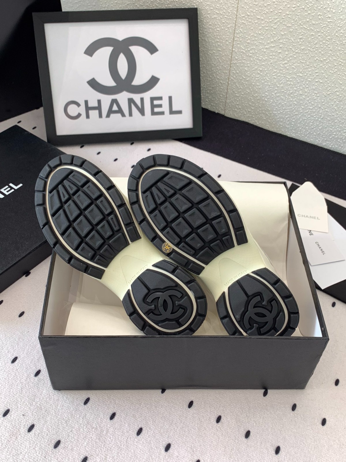 028 38123131 size 35-40