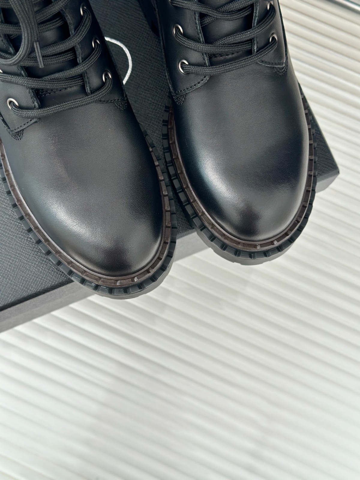 052 40123133 size 35-40
