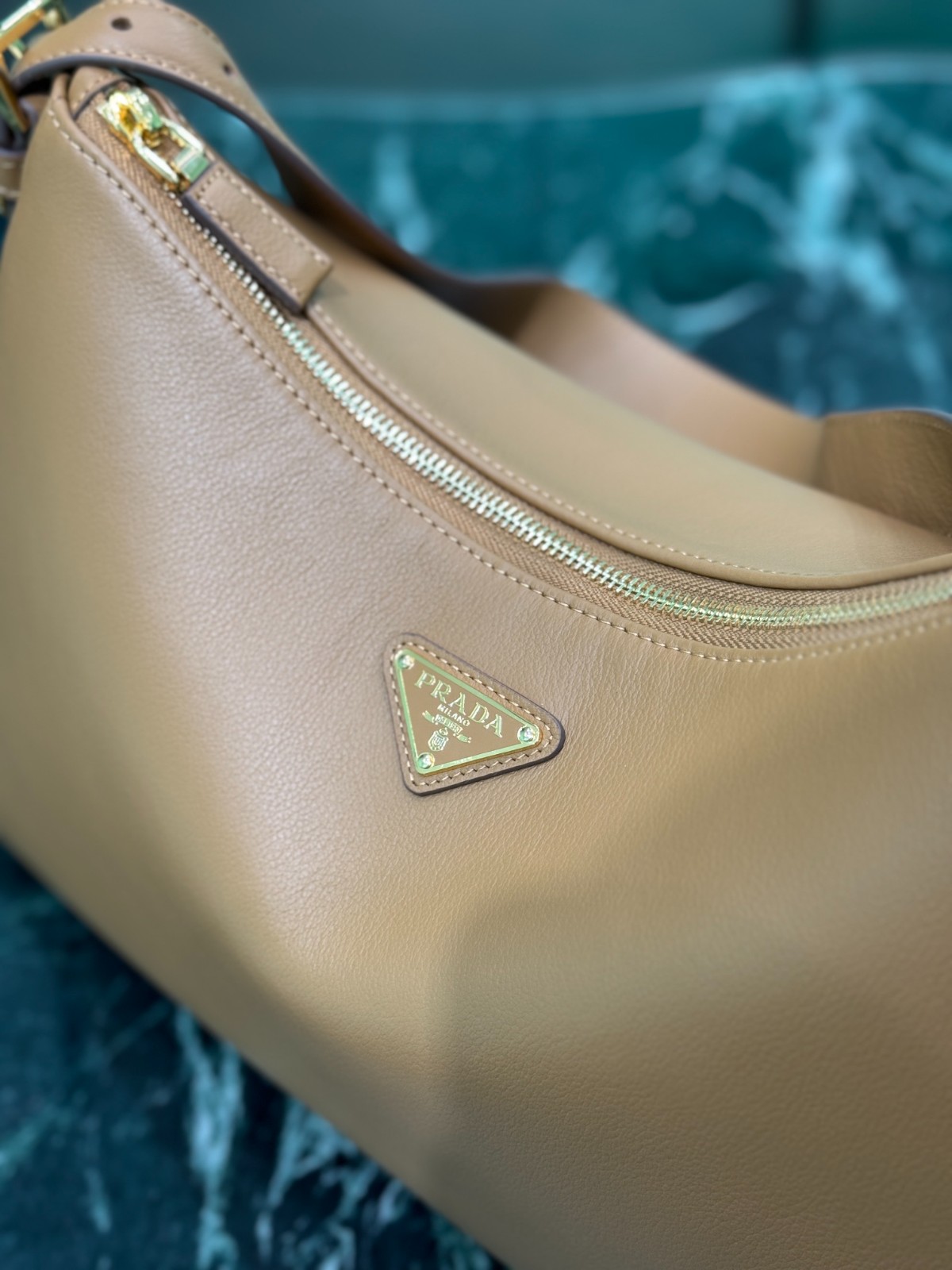 070 78123216 size 39x24x11.5cm