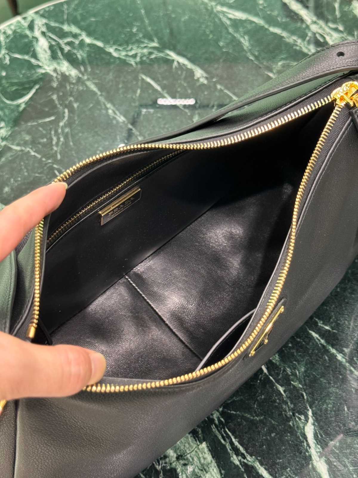067 78123216 size 39x24x11.5cm