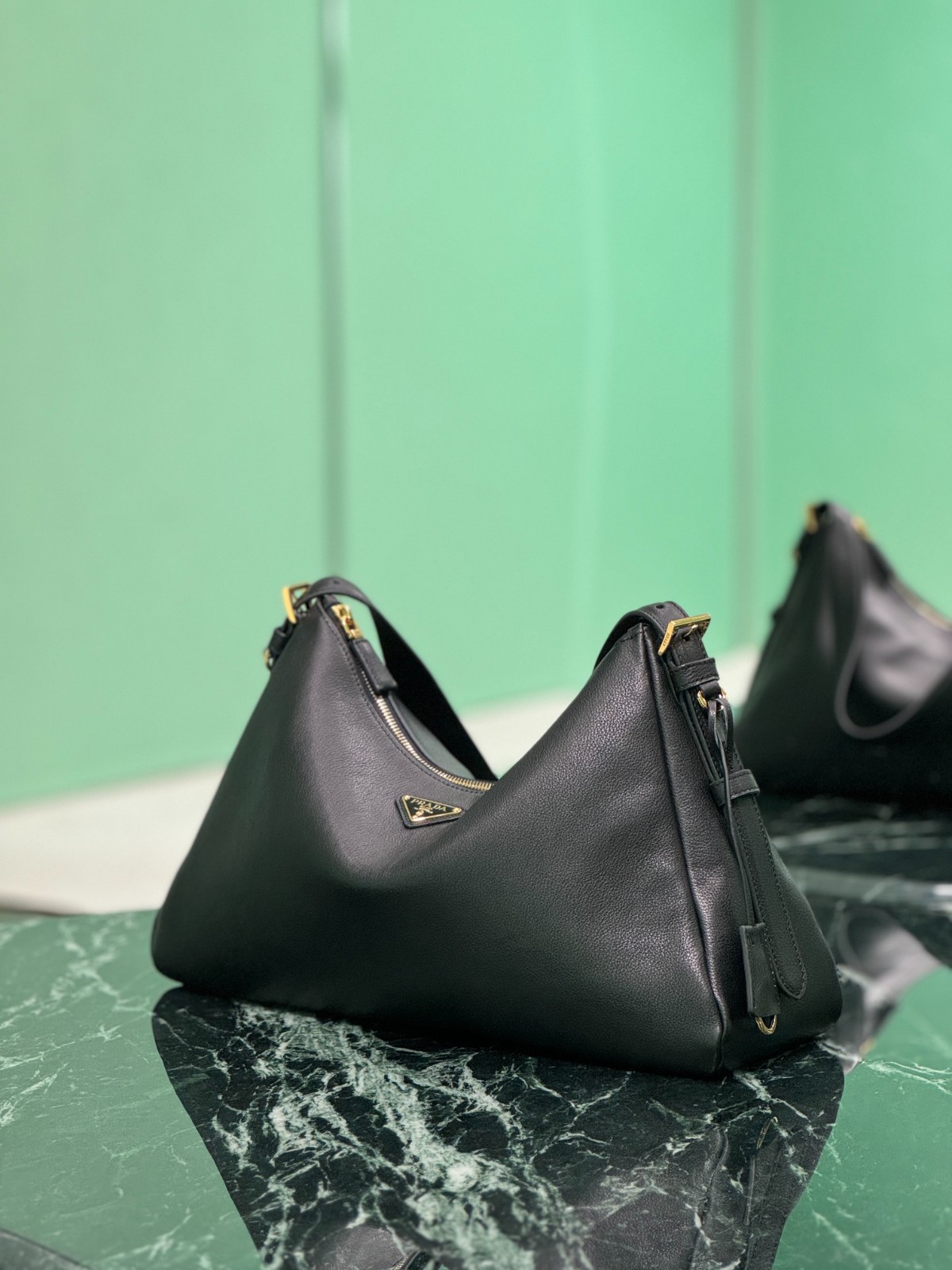 067 78123216 size 39x24x11.5cm