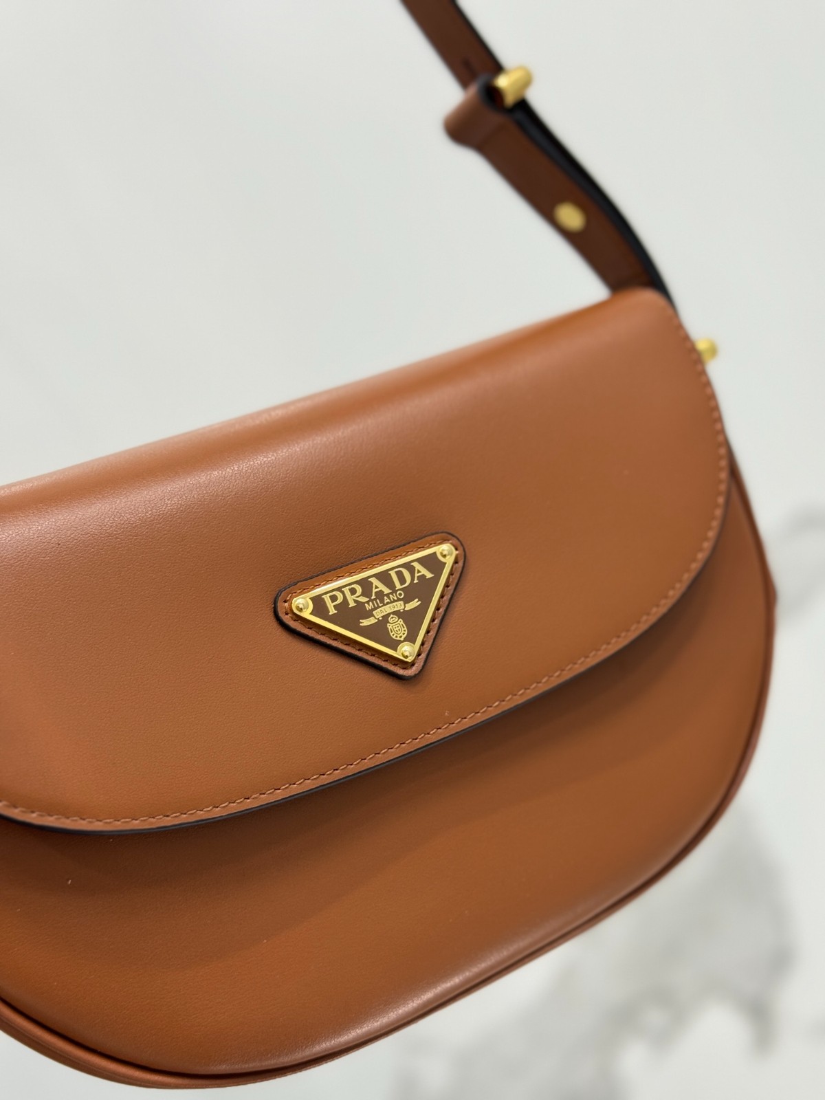 065 66123198 size 22x17x5.5cm