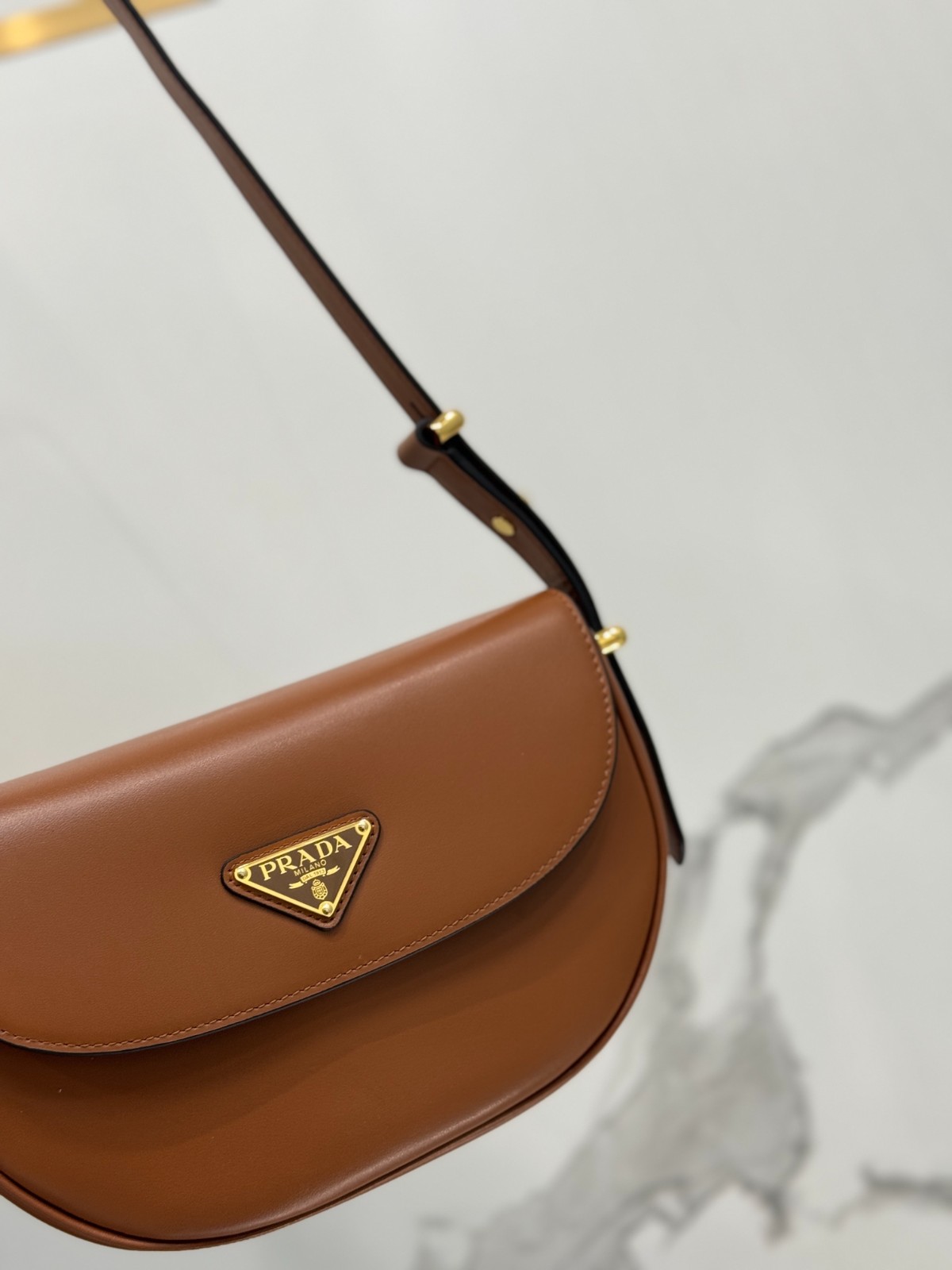 065 66123198 size 22x17x5.5cm