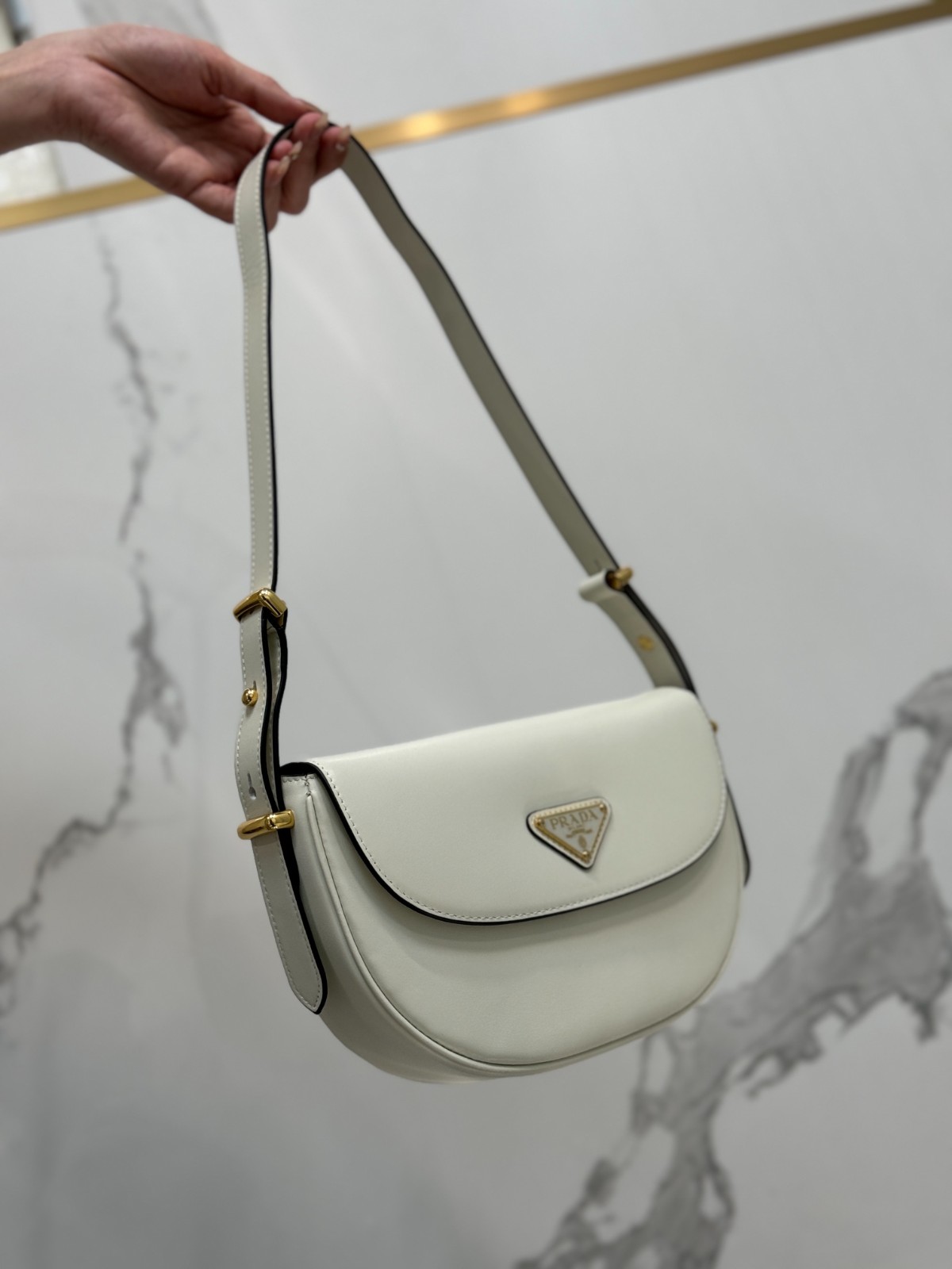 064 66123198 size 22x17x5.5cm