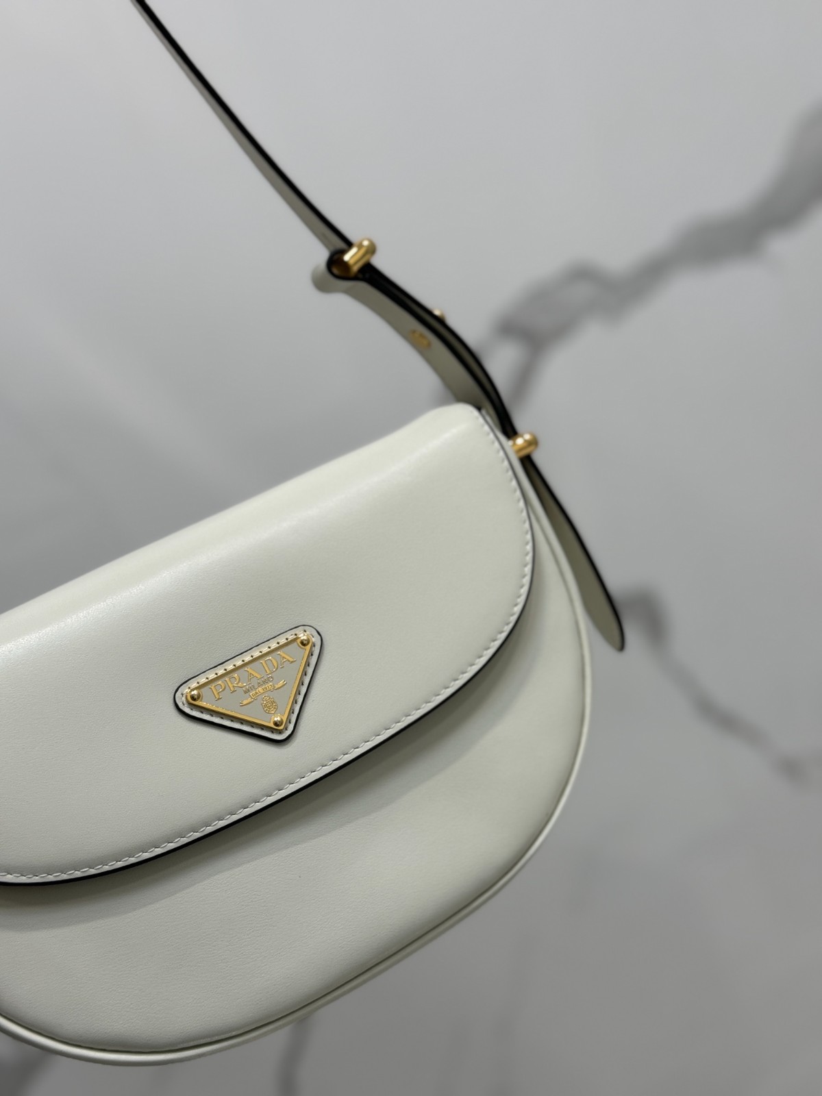 064 66123198 size 22x17x5.5cm