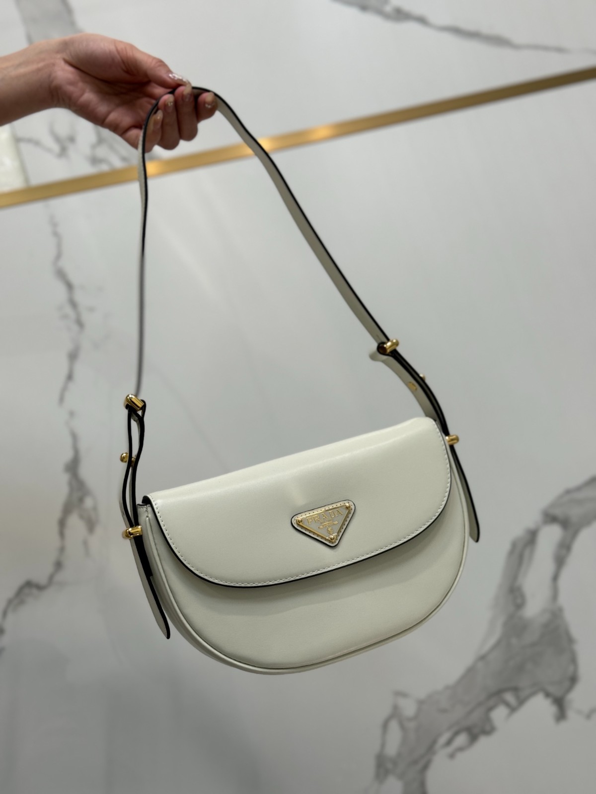 064 66123198 size 22x17x5.5cm