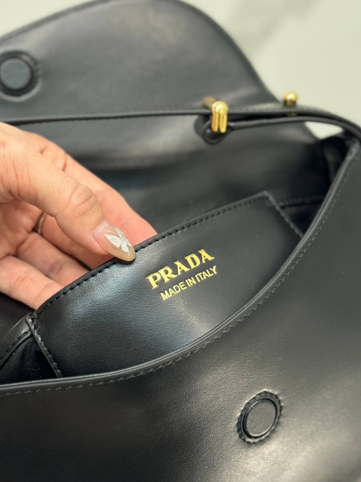 063 66123198 size 22x17x5.5cm