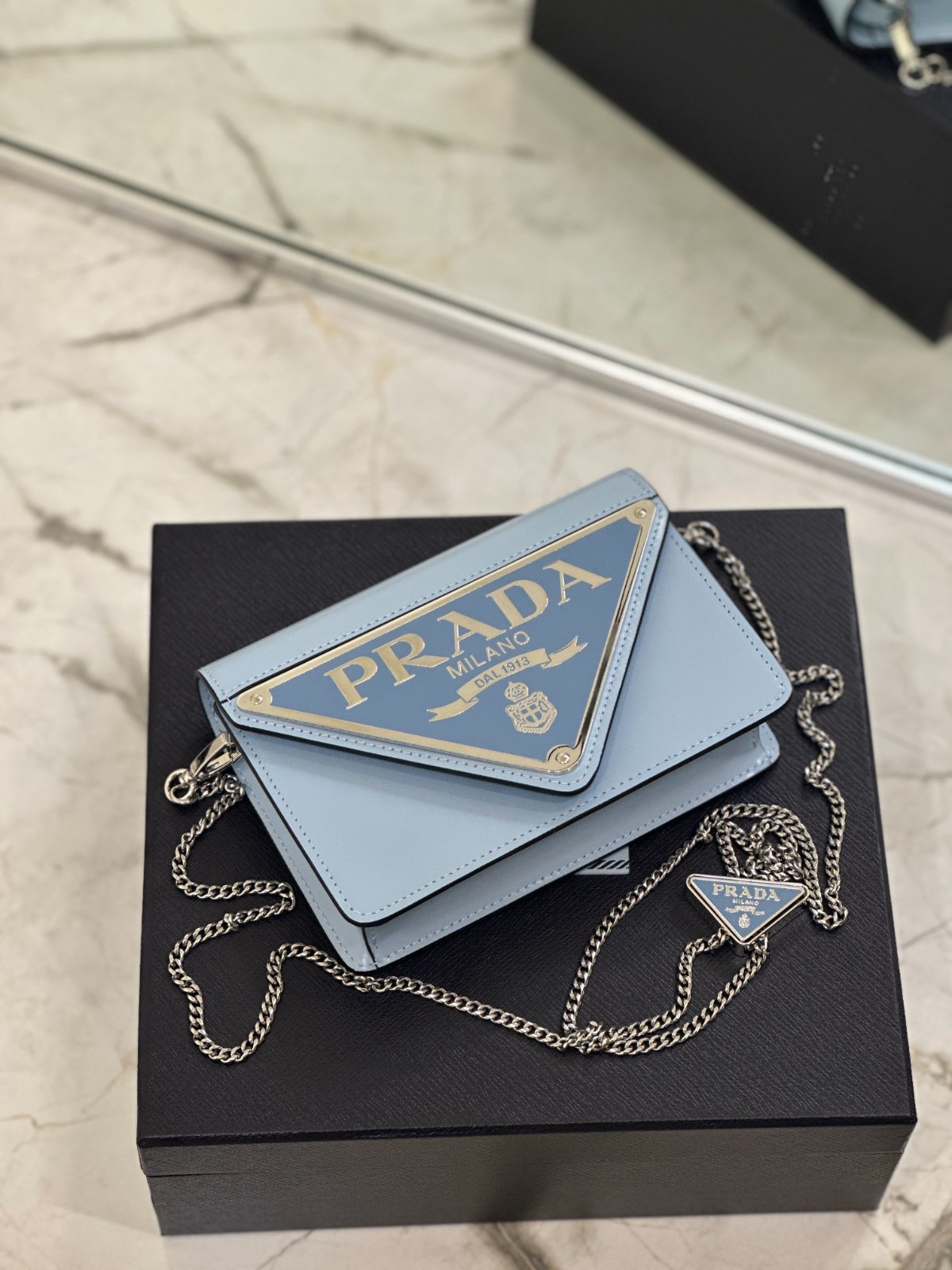059 51123163 size 17×9.5×3.5cm
