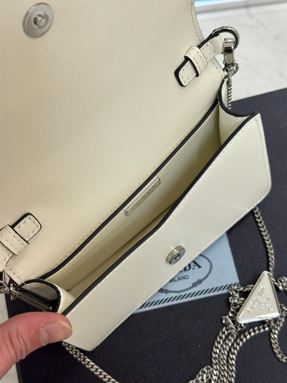 057 51123163 size 17×9.5×3.5cm
