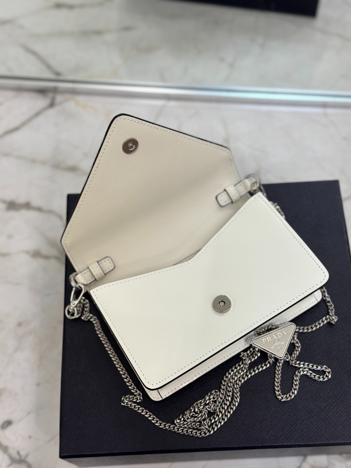 057 51123163 size 17×9.5×3.5cm