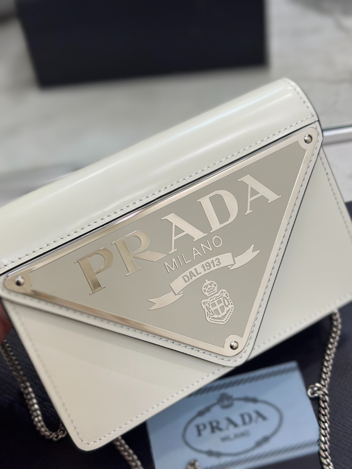 057 51123163 size 17×9.5×3.5cm
