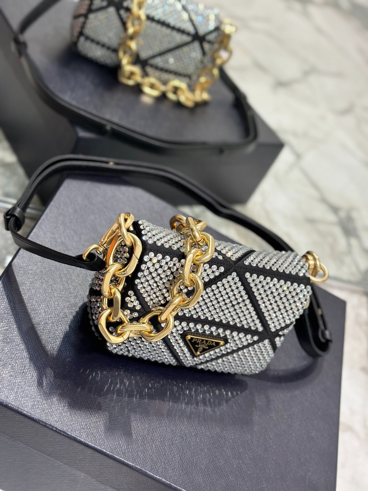 055 67123194 size 17x11.5x6cm