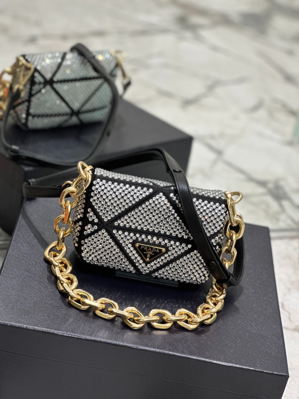 055 67123194 size 17x11.5x6cm