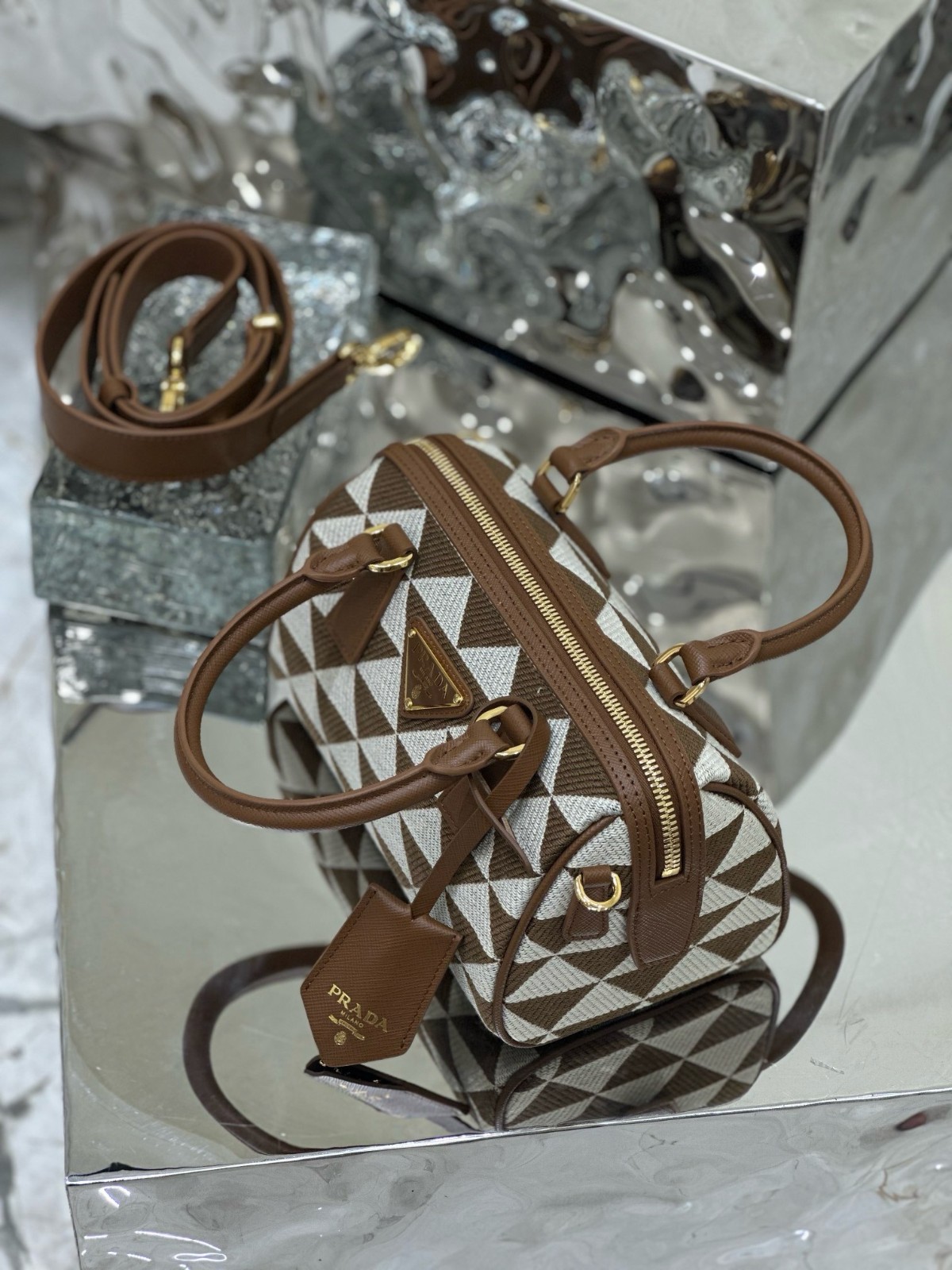 053 72123204 size 20x11.5x11cm