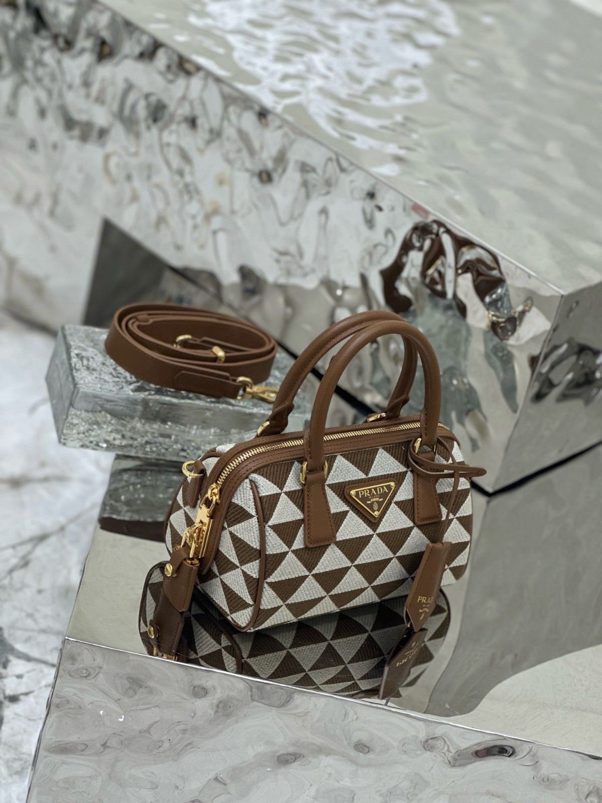 053 72123204 size 20x11.5x11cm
