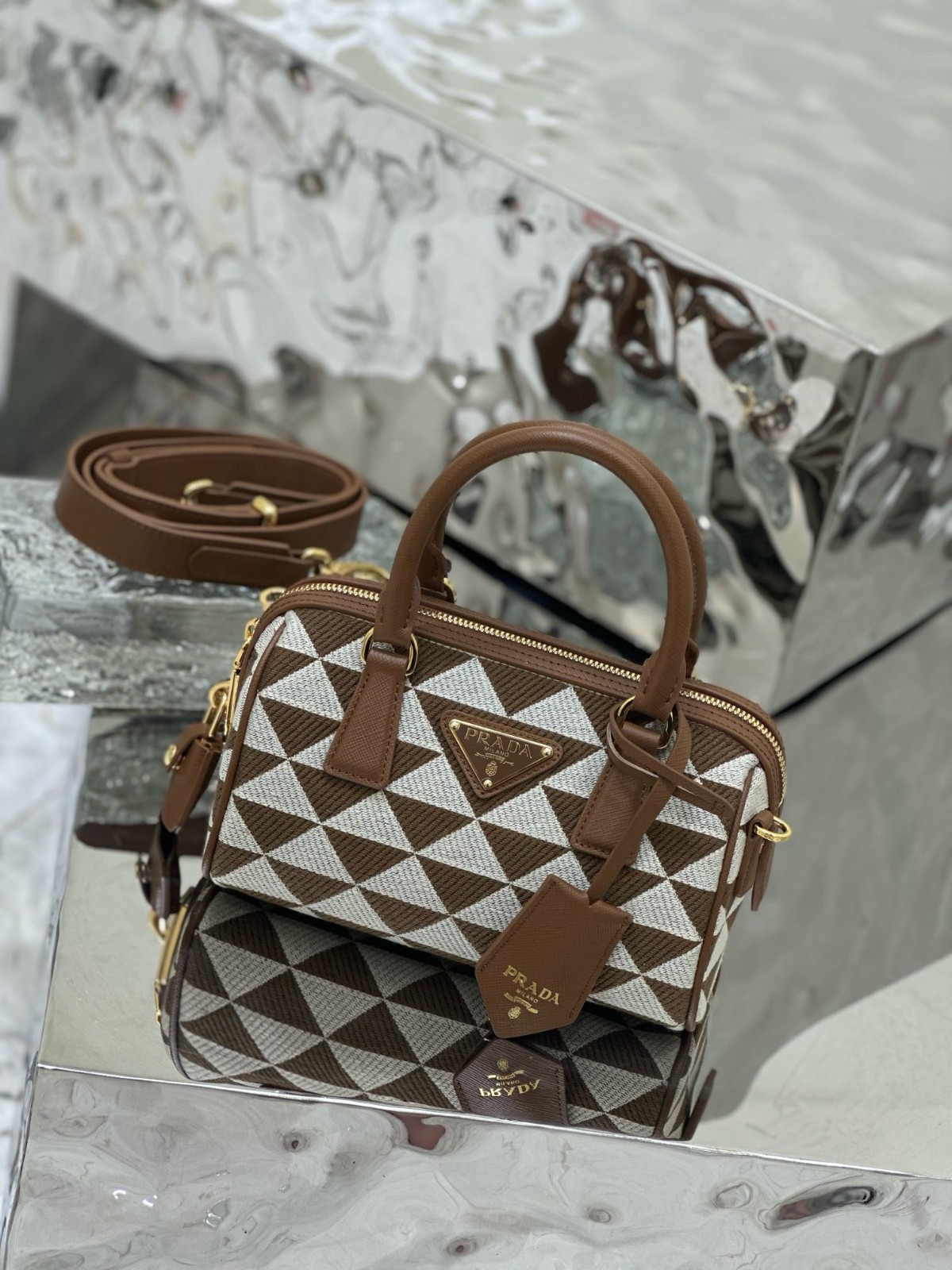 053 72123204 size 20x11.5x11cm