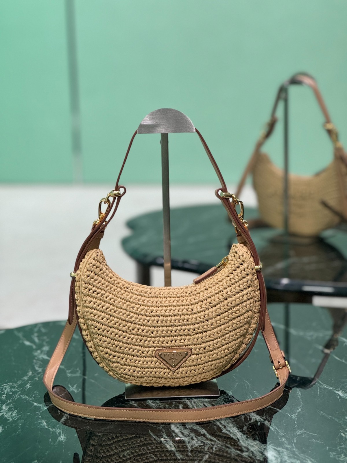046 85123228 size 6×18.5×22.5cm