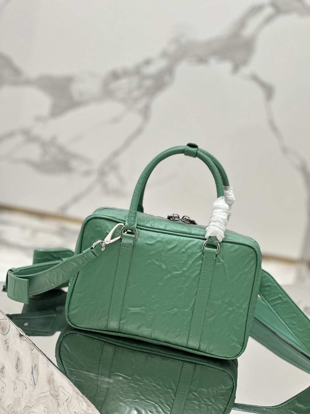 041 80123218 size 24x15.5x7cm