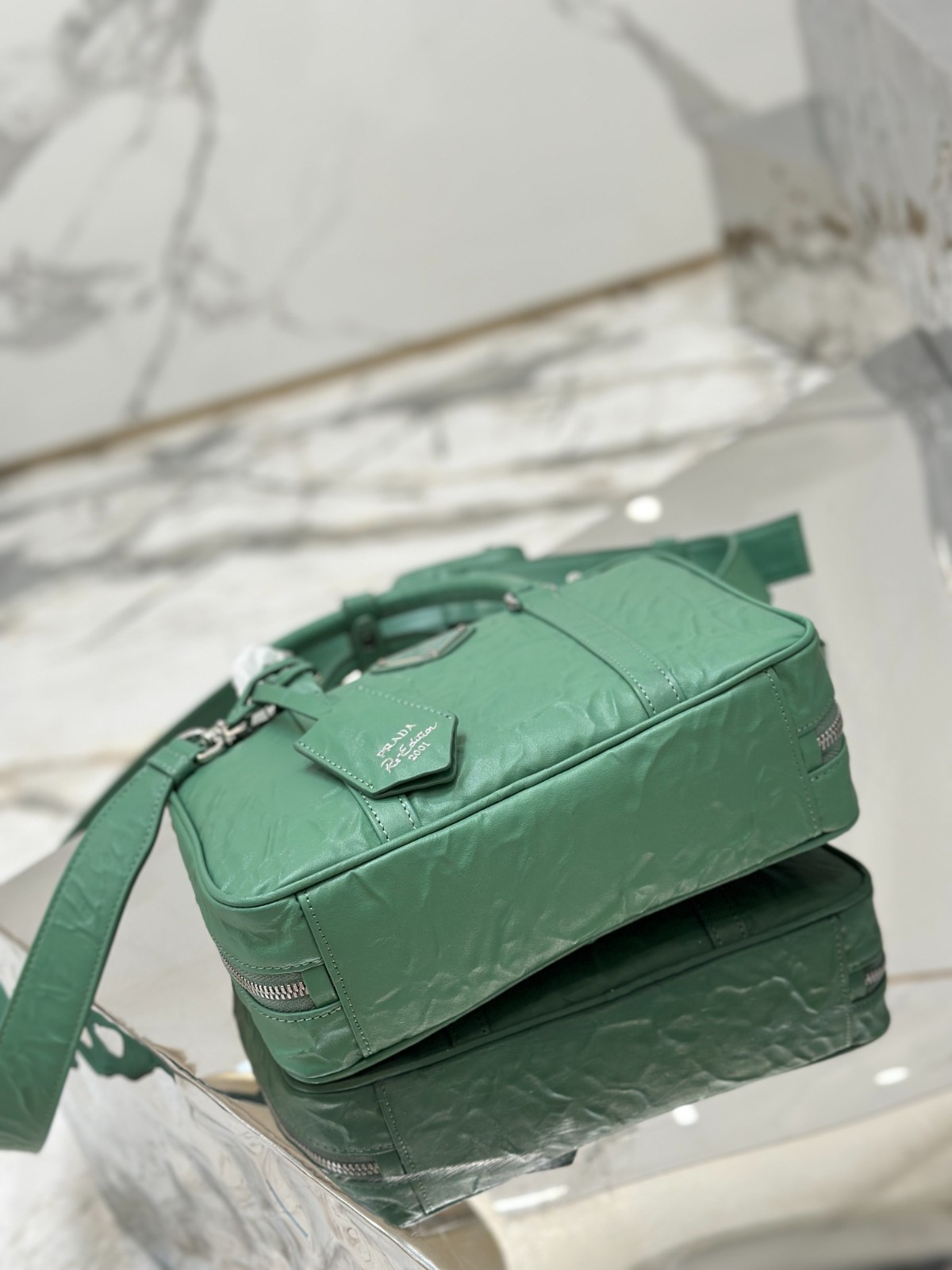 041 80123218 size 24x15.5x7cm