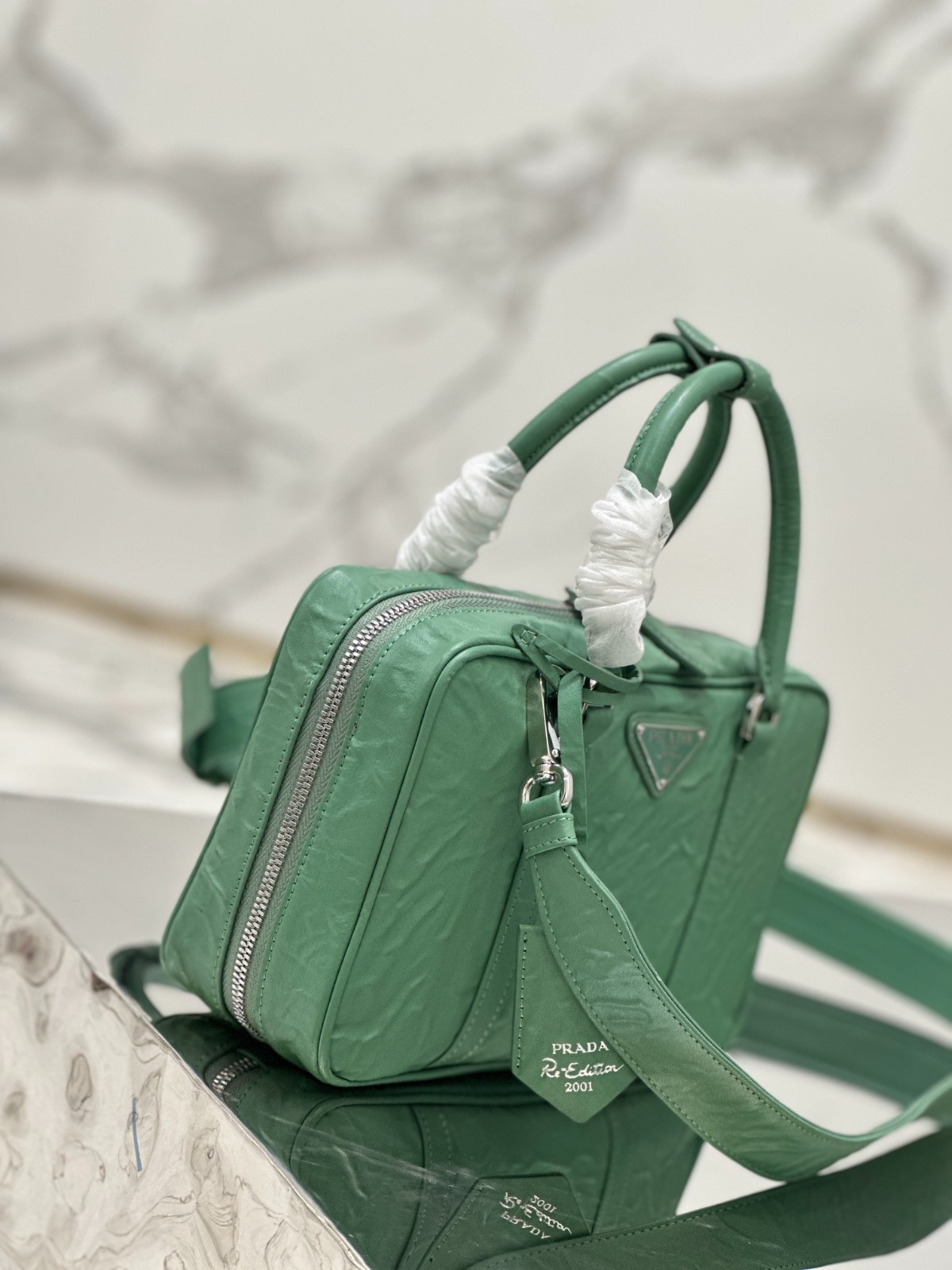 041 80123218 size 24x15.5x7cm