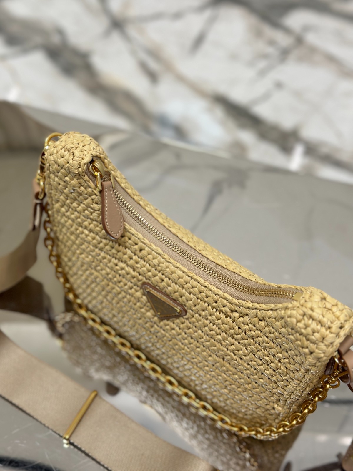 039 76123219 size 23x16x7cm