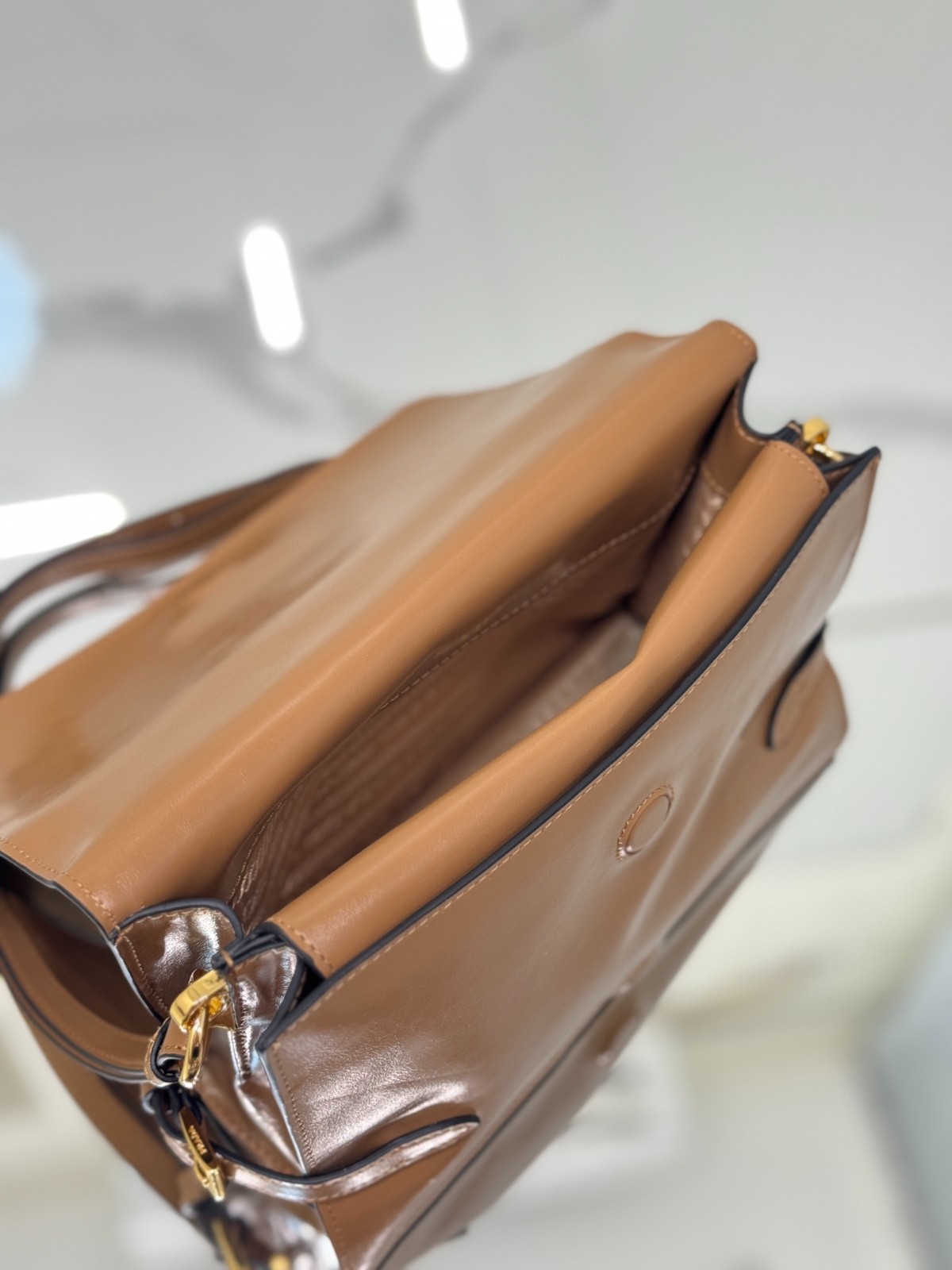 037 68123199 size 23x15x8.5cm