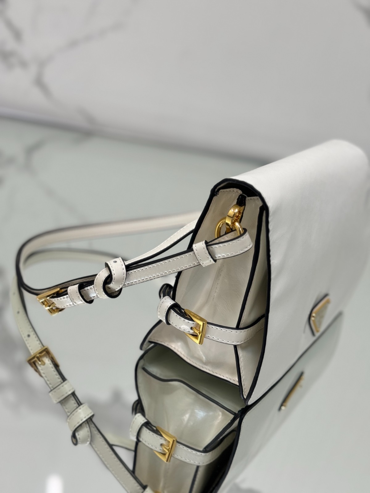 036 68123199 size 23x15x8.5cm