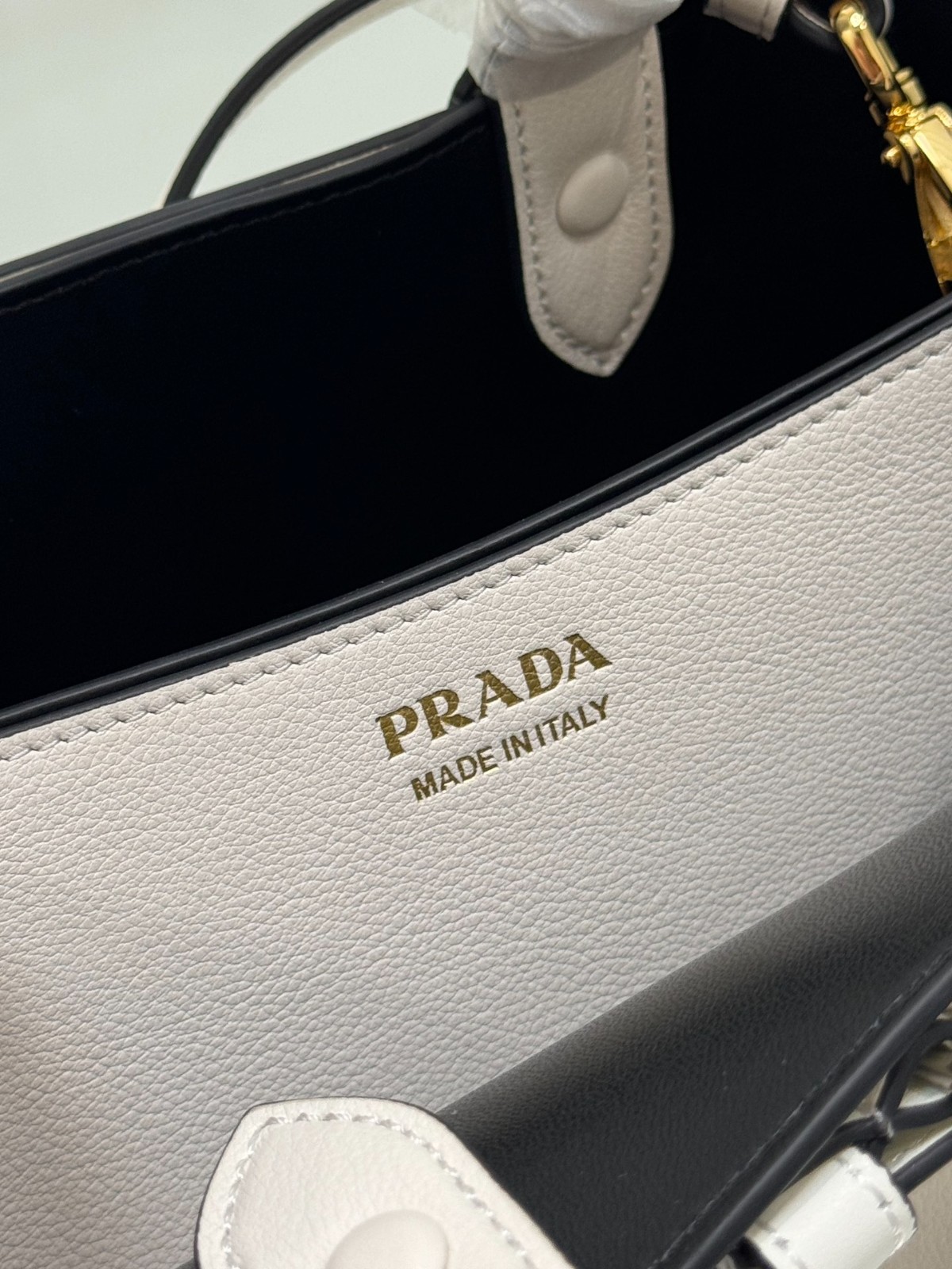 019 92123246 size 32x23x11cm
