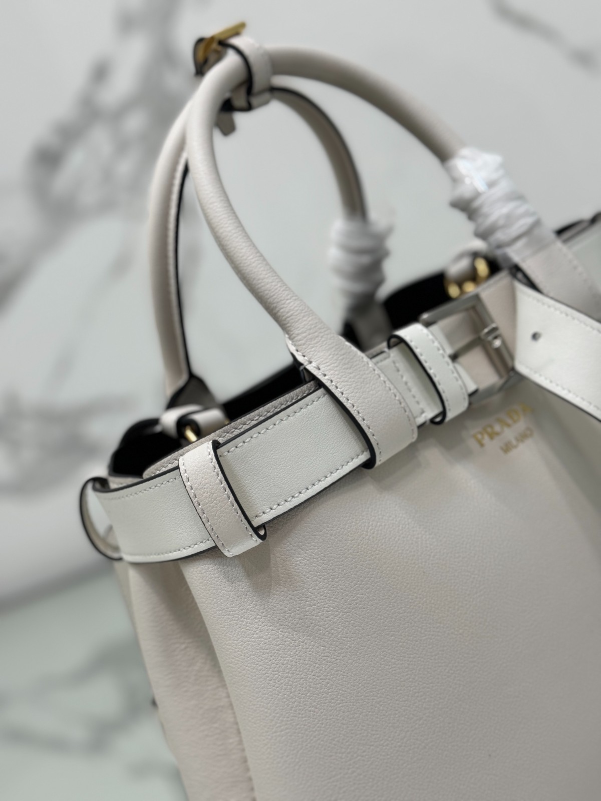 019 92123246 size 32x23x11cm