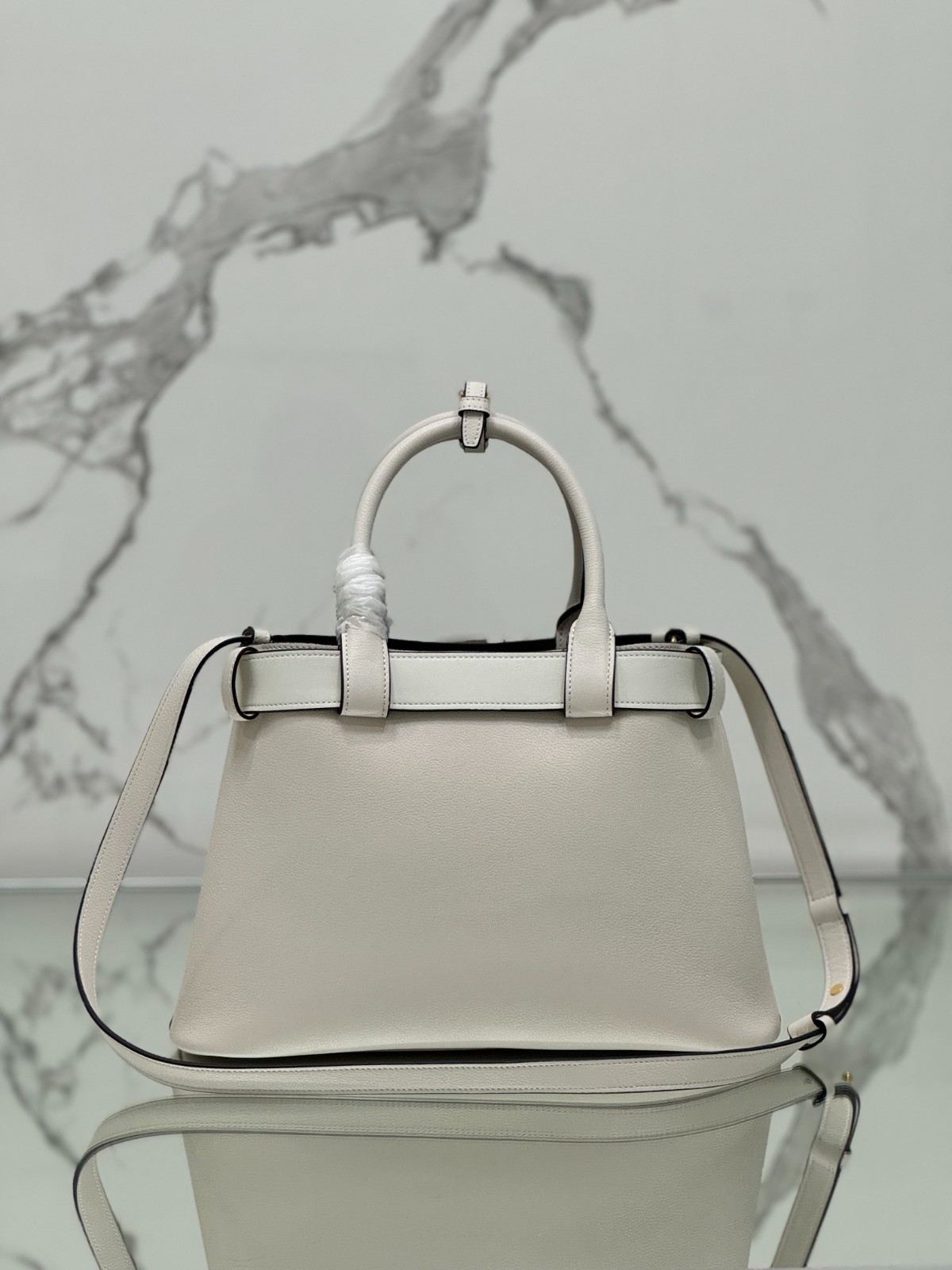019 92123246 size 32x23x11cm