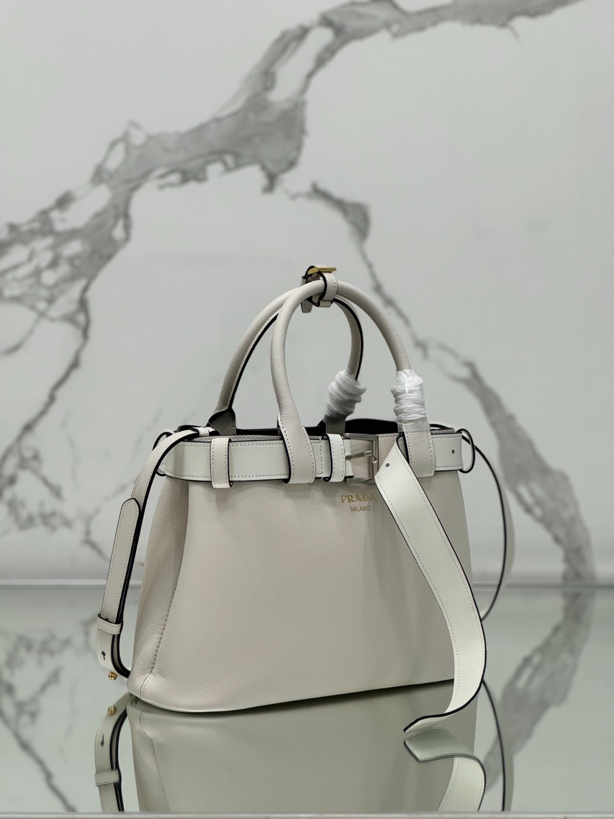 019 92123246 size 32x23x11cm